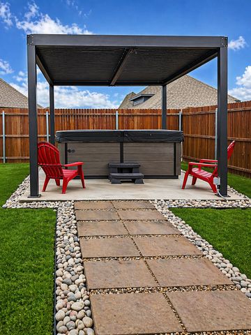 129 Fireberry Drive, Glenn Heights, TX 75154