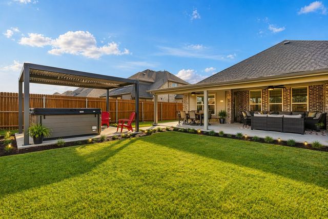 129 Fireberry Drive, Glenn Heights, TX 75154