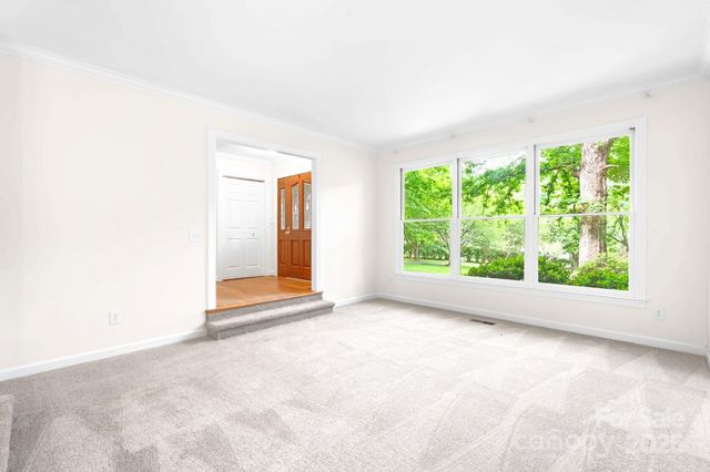 1080 Rolling Green Drive, Newton, NC 28658