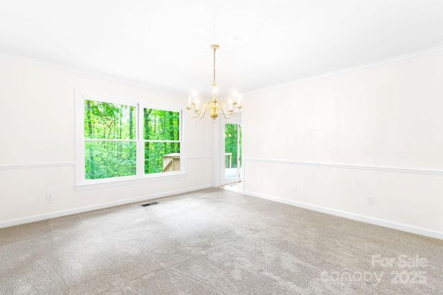 1080 Rolling Green Drive, Newton, NC 28658