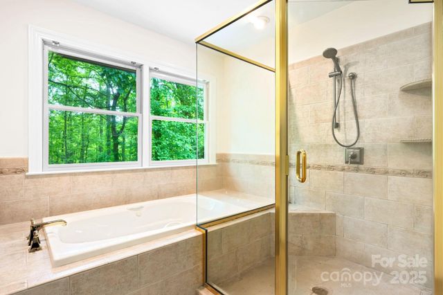 1080 Rolling Green Drive, Newton, NC 28658