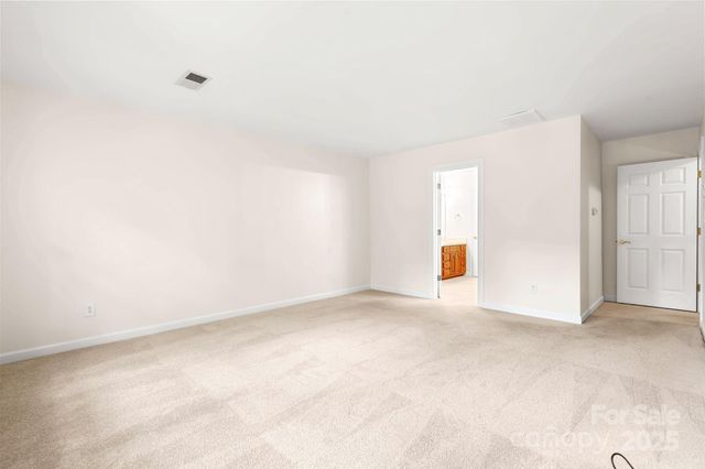 1080 Rolling Green Drive, Newton, NC 28658