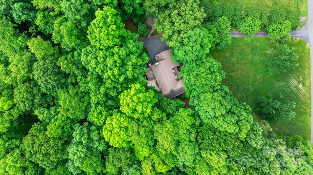 1080 Rolling Green Drive, Newton, NC 28658