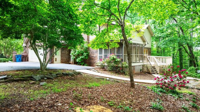 1080 Rolling Green Drive, Newton, NC 28658