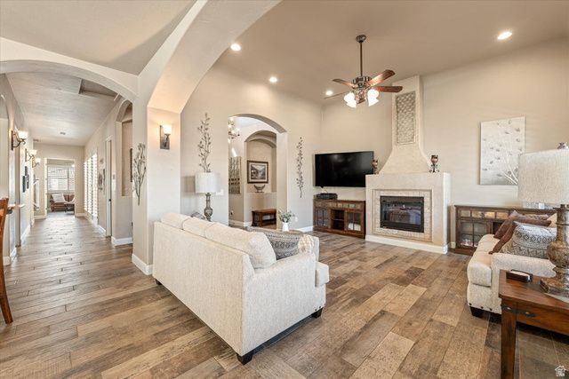 2267 E KNOLLS DR, St. George, UT 84790