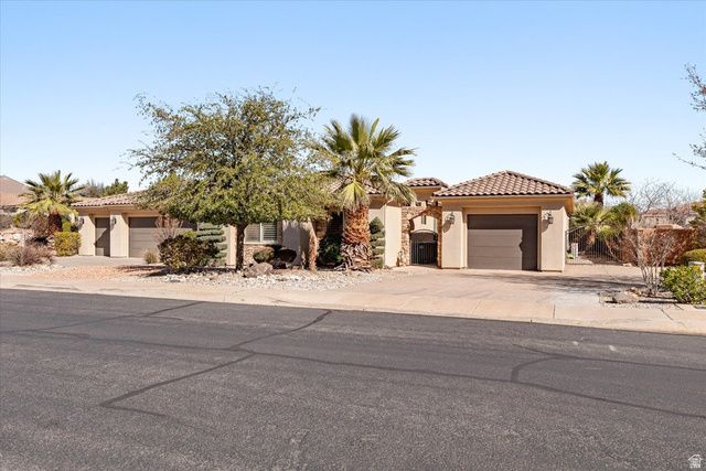 2267 E KNOLLS DR, St. George, UT 84790