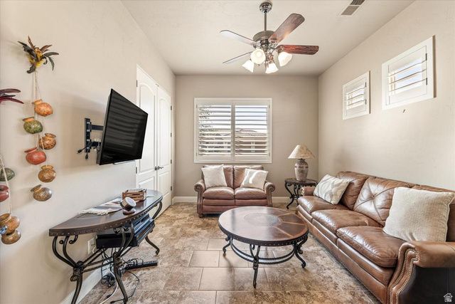 2267 E KNOLLS DR, St. George, UT 84790
