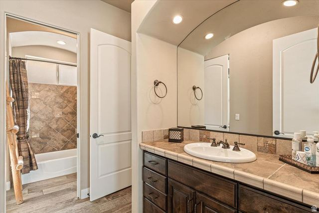 2267 E KNOLLS DR, St. George, UT 84790
