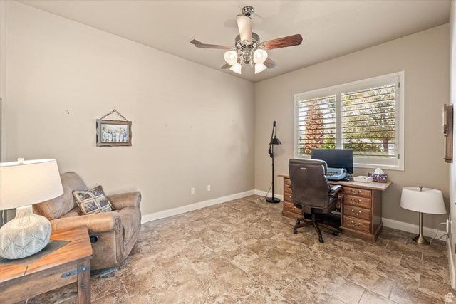 2267 E KNOLLS DR, St. George, UT 84790