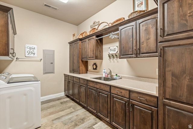 2267 E KNOLLS DR, St. George, UT 84790