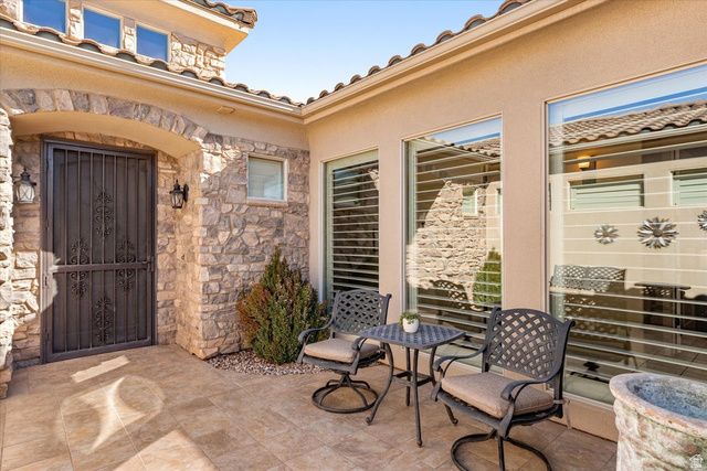2267 E KNOLLS DR, St. George, UT 84790