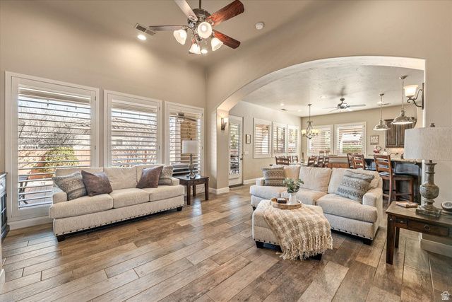 2267 E KNOLLS DR, St. George, UT 84790