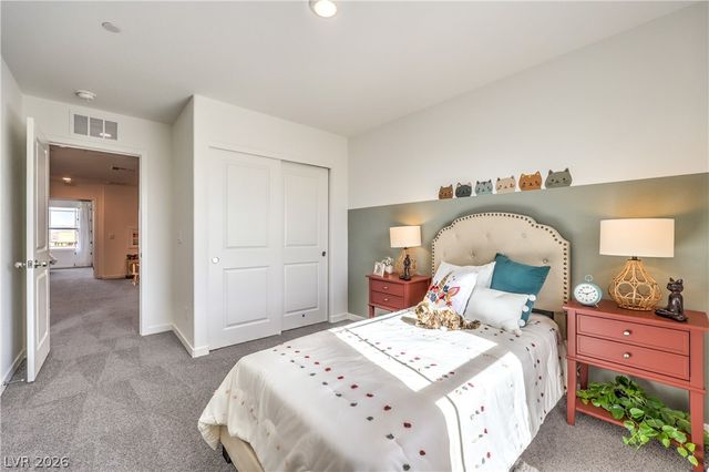 915 Pink Sugarbird Street, Henderson, NV 89011