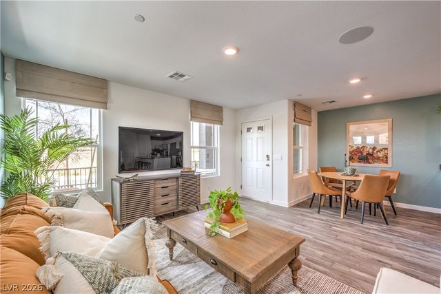 915 Pink Sugarbird Street, Henderson, NV 89011