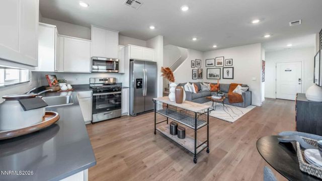 8430 Redwood Dawn Drive, Reno, NV 89506