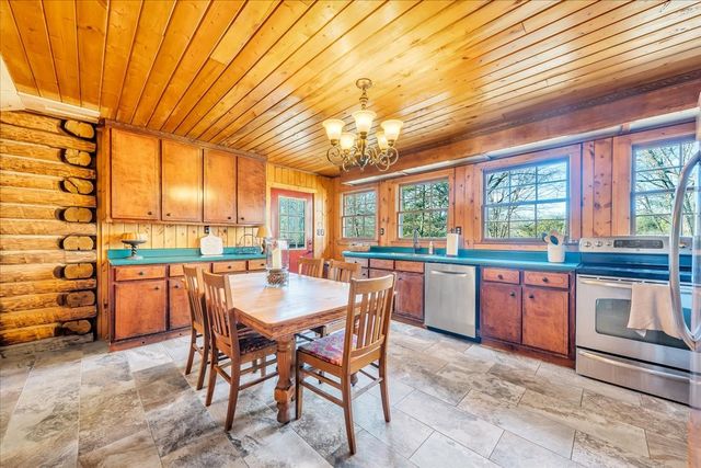 1006 Remington Pl, Manchester, TN 37355