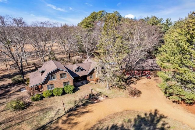 1006 Remington Pl, Manchester, TN 37355