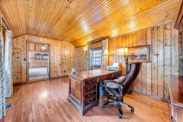 1006 Remington Pl, Manchester, TN 37355