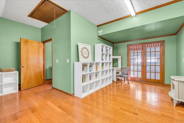 1006 Remington Pl, Manchester, TN 37355