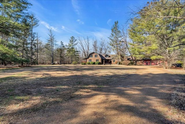 1006 Remington Pl, Manchester, TN 37355