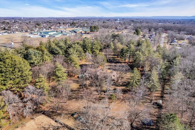 1006 Remington Pl, Manchester, TN 37355