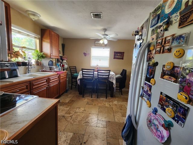 5242 Texas AVE, Naples, FL 34113