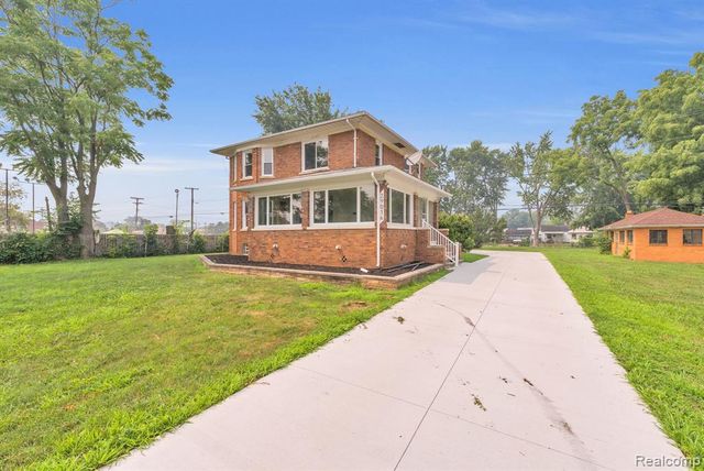 29016 Ford Road, Garden City, MI 48135