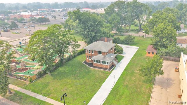 29016 Ford Road, Garden City, MI 48135