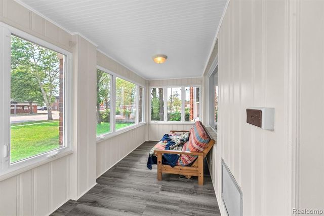 29016 Ford Road, Garden City, MI 48135