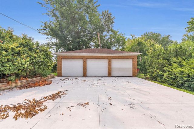 29016 Ford Road, Garden City, MI 48135