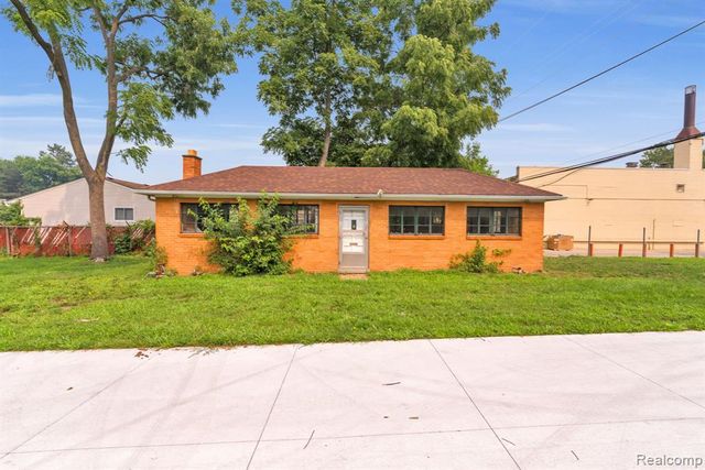 29016 Ford Road, Garden City, MI 48135