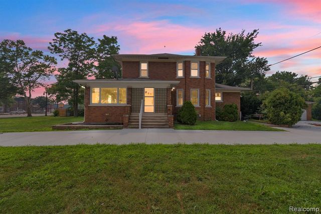 29016 Ford Road, Garden City, MI 48135