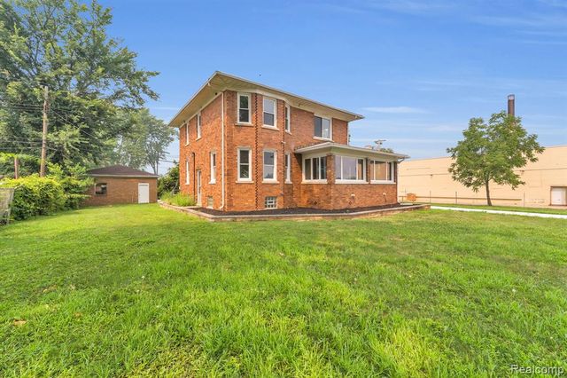 29016 Ford Road, Garden City, MI 48135