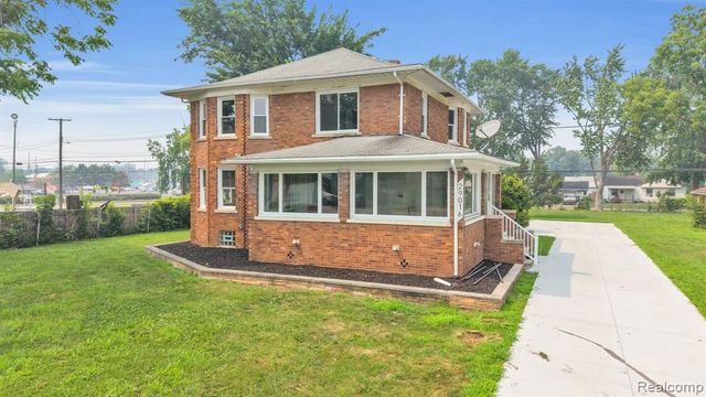 29016 Ford Road, Garden City, MI 48135