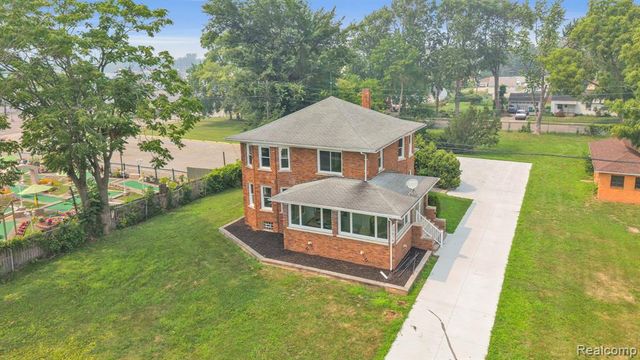 29016 Ford Road, Garden City, MI 48135