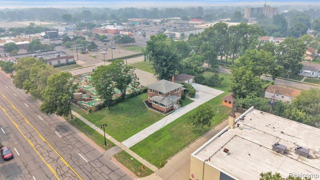29016 Ford Road, Garden City, MI 48135