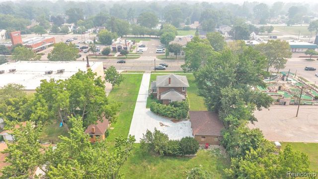 29016 Ford Road, Garden City, MI 48135