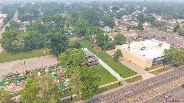 29016 Ford Road, Garden City, MI 48135