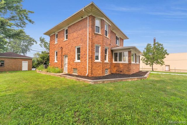 29016 Ford Road, Garden City, MI 48135