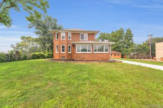29016 Ford Road, Garden City, MI 48135