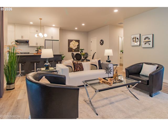 133 SHELTON MCMURPHEY Blvd, Eugene, OR 97401