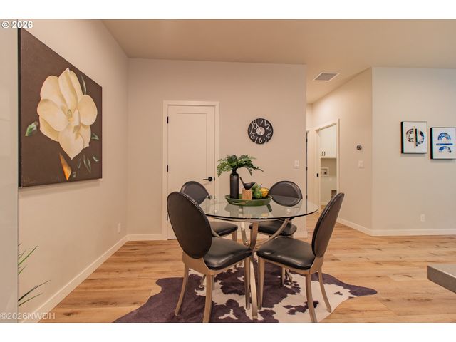 133 SHELTON MCMURPHEY Blvd, Eugene, OR 97401