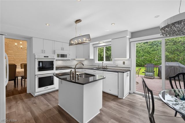 23420 Wendover Drive, Beachwood, OH 44122