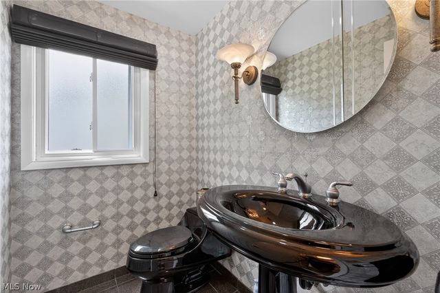 23420 Wendover Drive, Beachwood, OH 44122