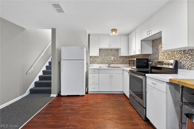 23420 Wendover Drive, Beachwood, OH 44122