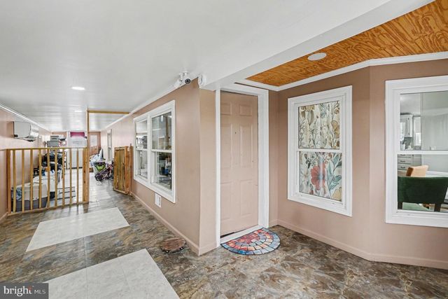 2 RASPBERRY CT, Middle River, MD 21220