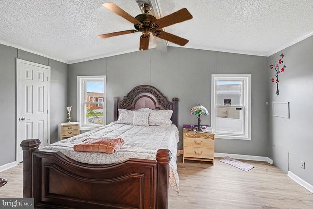 2 RASPBERRY CT, Middle River, MD 21220