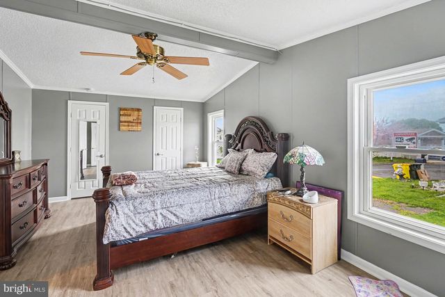 2 RASPBERRY CT, Middle River, MD 21220