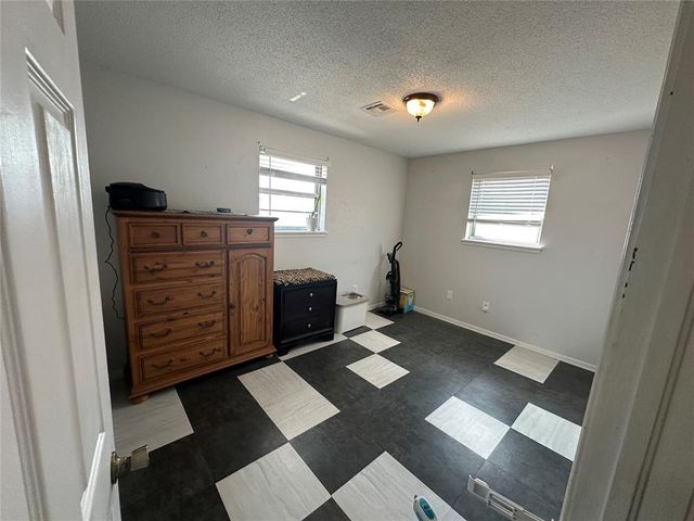 10012 S Blackwelder Avenue, Oklahoma City, OK 73139