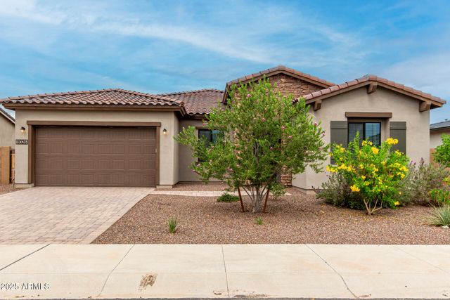 8026 W NICOLET Avenue, Glendale, AZ 85303